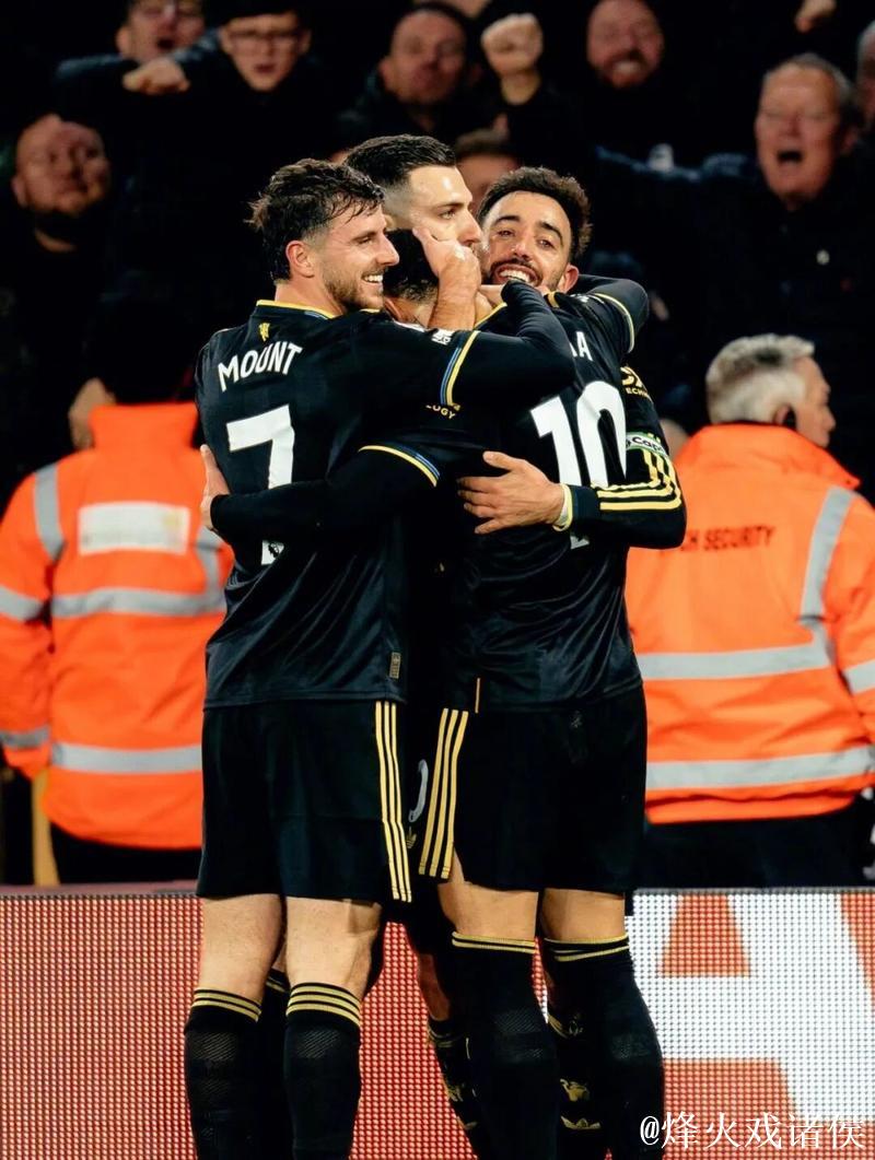 英超-费尔南德斯双响助攻芒特破门 曼联4-1大胜狼队升至第六