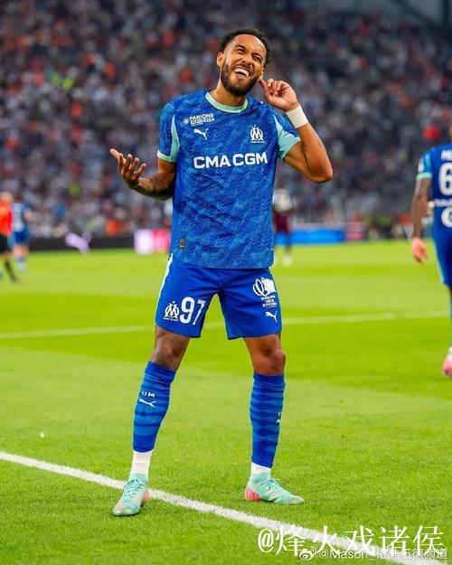 马赛5-1大胜尼斯暂居法甲榜首，格林伍德梅开二度奥巴梅扬传射建功